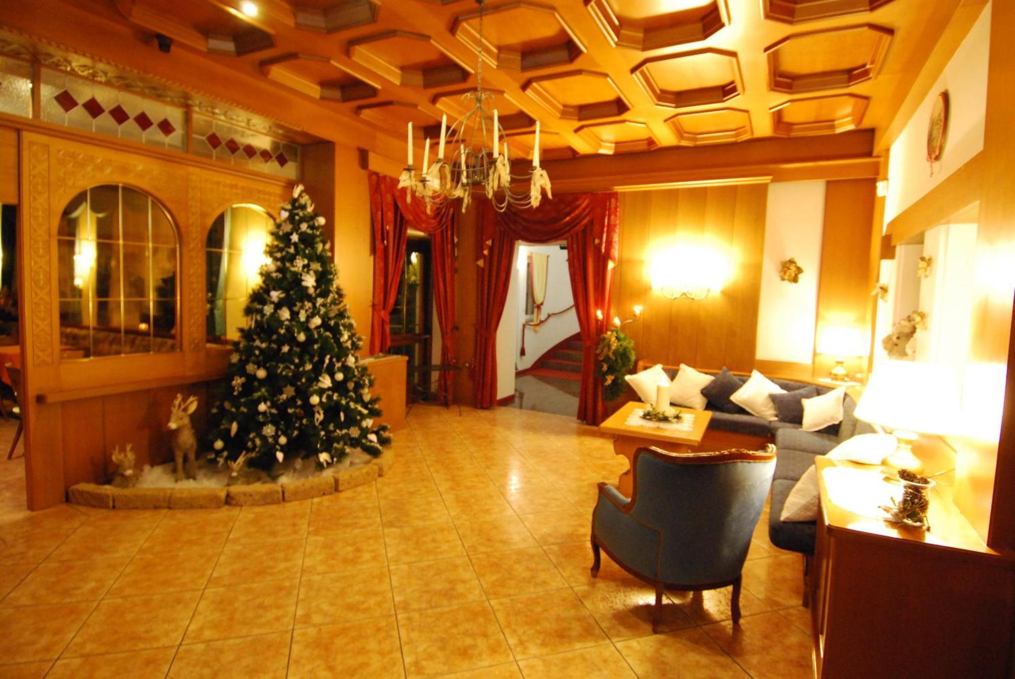Hotel Belvedere Srl Fai della Paganella Dış mekan fotoğraf