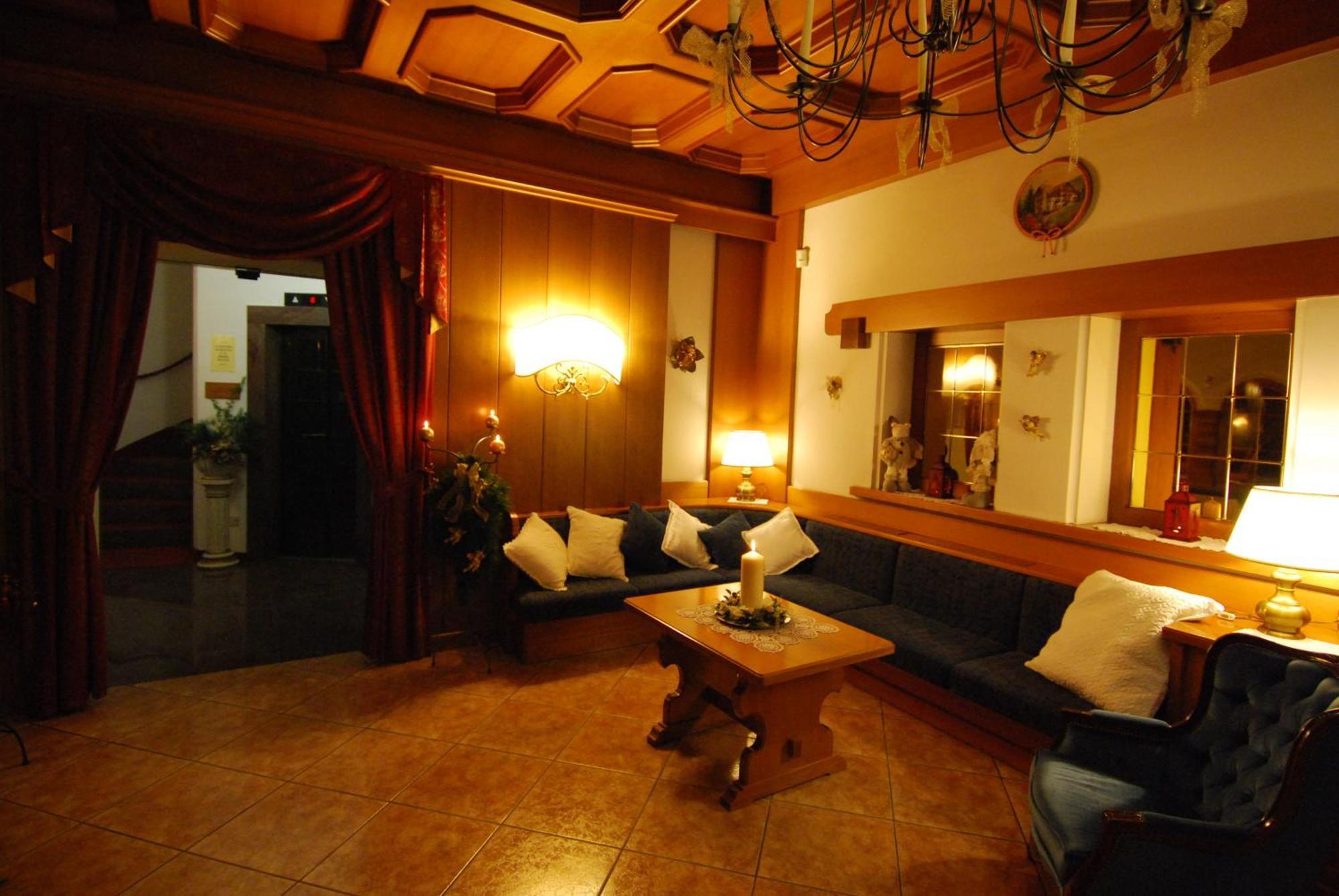 Hotel Belvedere Srl Fai della Paganella Dış mekan fotoğraf