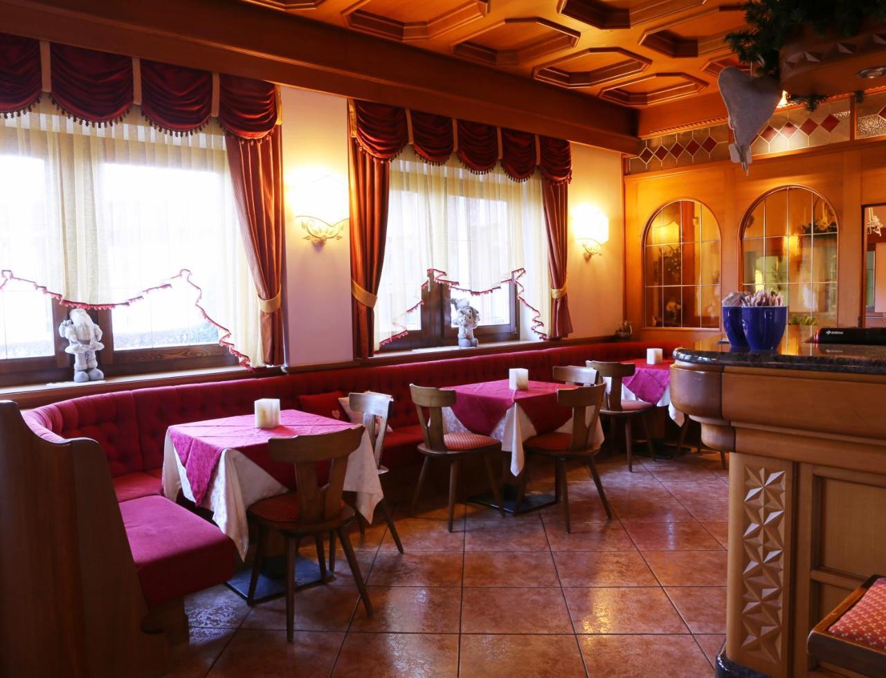 Hotel Belvedere Srl Fai della Paganella Dış mekan fotoğraf