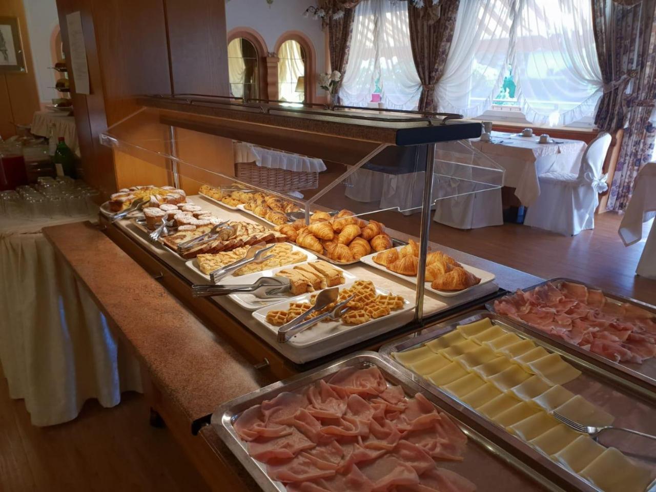 Hotel Belvedere Srl Fai della Paganella Dış mekan fotoğraf