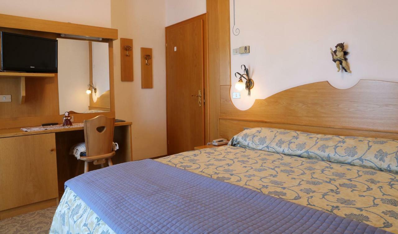 Hotel Belvedere Srl Fai della Paganella Dış mekan fotoğraf